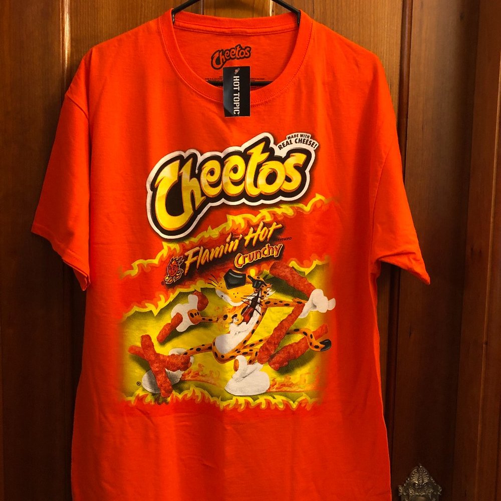 Hot Topic Cheetos T-Shirt L (NWT)